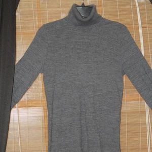 Gray turtle neck